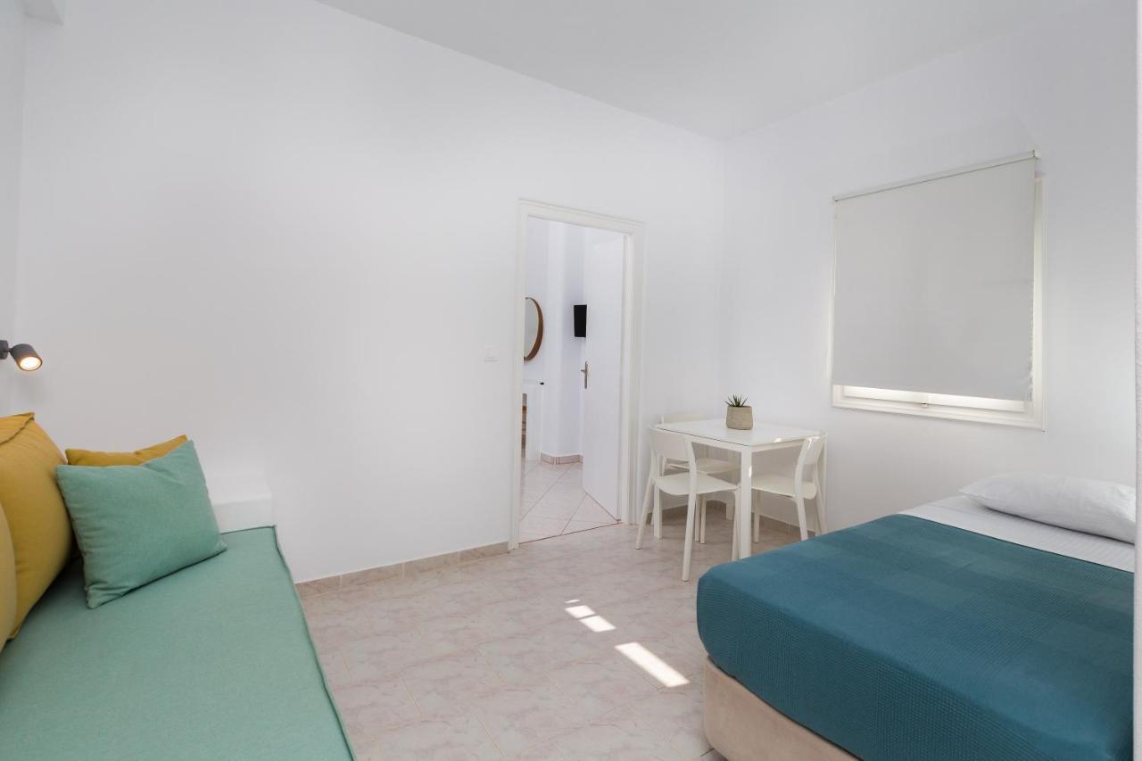 La Mer Seaside Apartments Drios Exterior photo